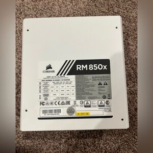 Corsair White and Black RM 850x Power Supply